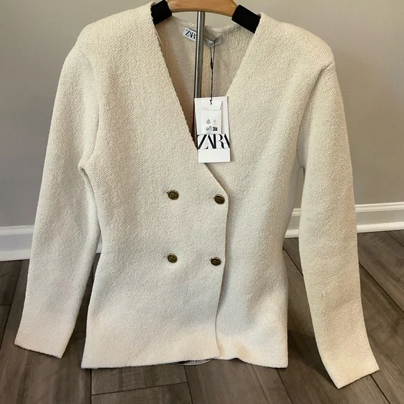 Zara Women's Off-White Textured Blazer - Picture 3 of 8